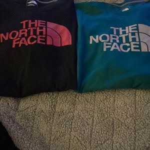 2 new men’s North Face XL T-shirts never been worn
